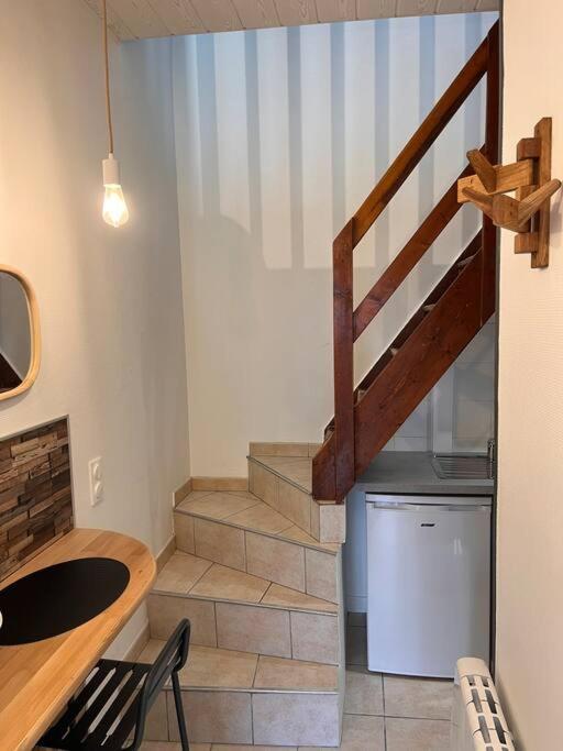 Studio Duplex Hypercentre Au Calme Avec Parking Fontainebleau Exterior foto